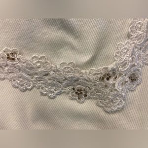 💛TODAY***$13***Cable & Gauge bright beige/bone colored ribbed tank top.